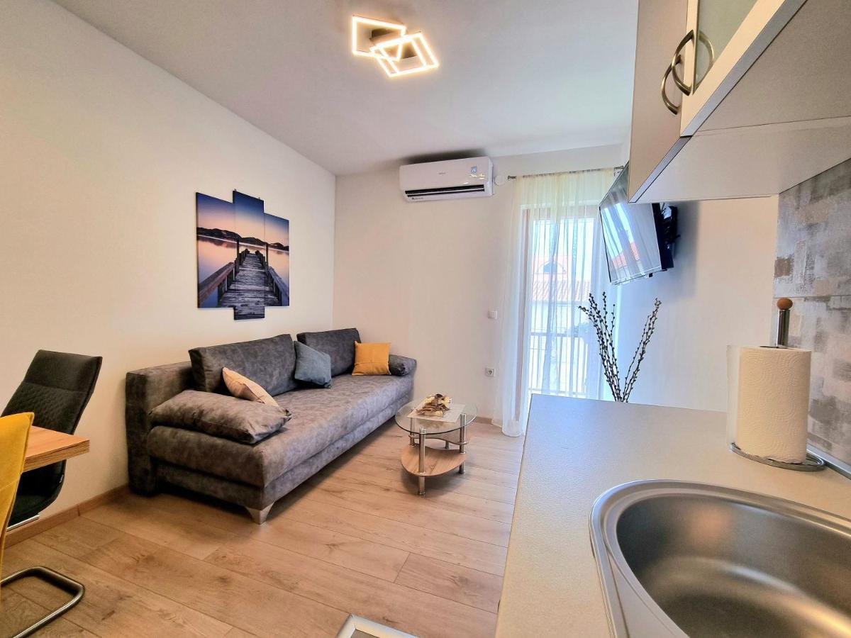 Julia Apartment Biograd Na Moru Exterior foto